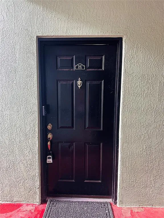 2 bed, 1.5 bath, 830 sqft, $1,300 — Photo 4