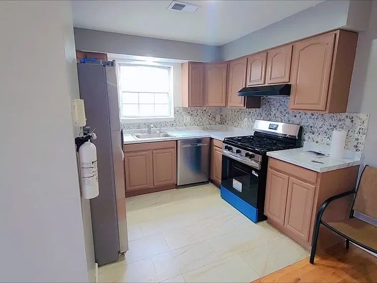 22 Boylan St #B — Photo 5