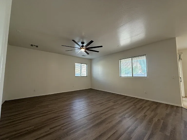 7258 W Palmaire Ave — Photo 6