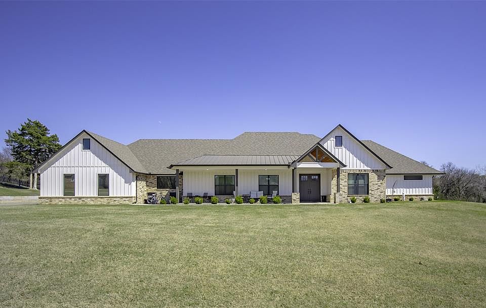 1st image of 4708 Mary Ann Cir
