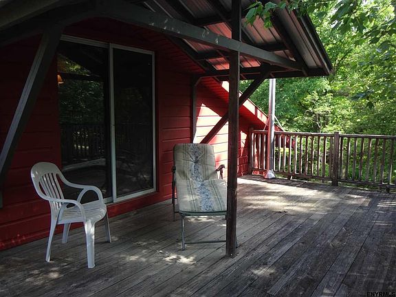 3rd image of 118 Eastside Dr