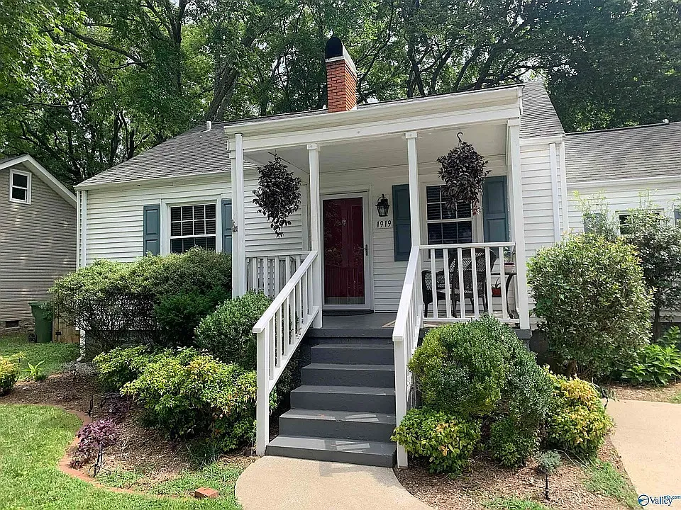 1919 Vanderbilt Cir SW