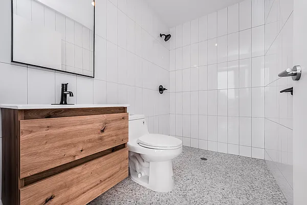 Rented by Nooklyn NYC LLC | media 35