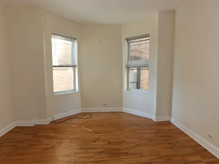 1411 W Erie St #3M — Photo 6