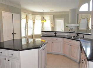 14819 Flint Bridge Ct, Sugar Land, TX 77498