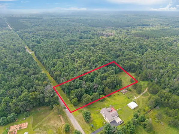 3.02 Badger Dr, Hancock, WI 54943