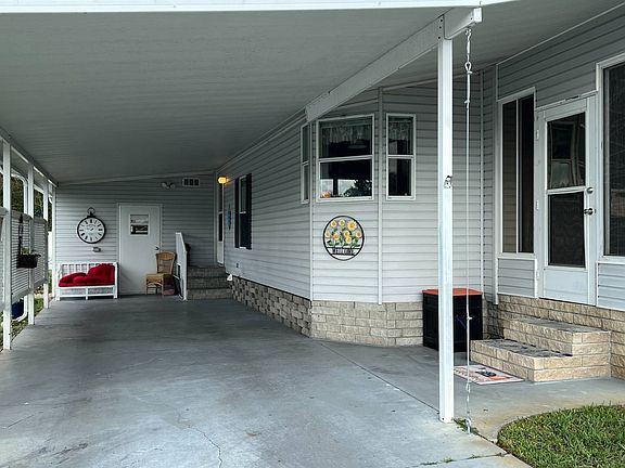 3rd image of 1000 Walker St Lot 402