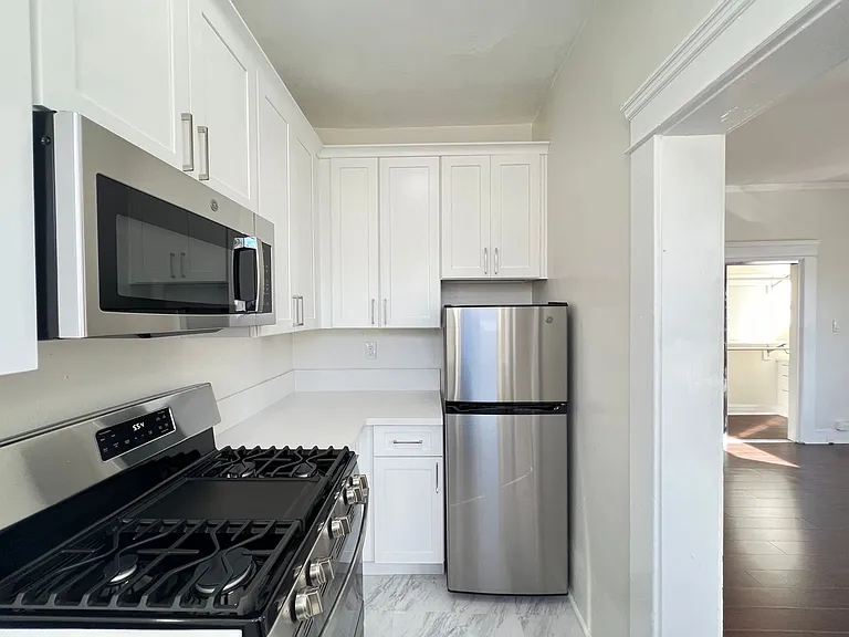RCG 722 Hartford LLC — Photo 1