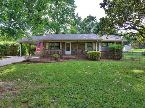 58 Laurie Ct, Hiram, GA 30141