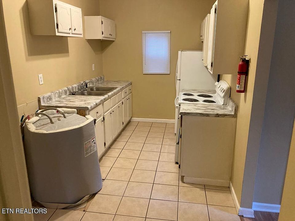2nd image of 811 Siluria St