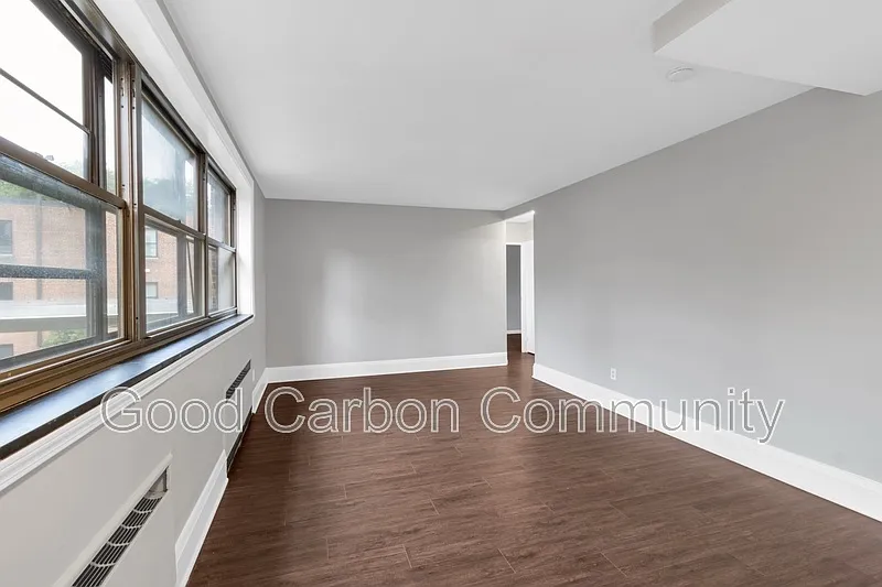 1022 Delaware Ave — Photo 4