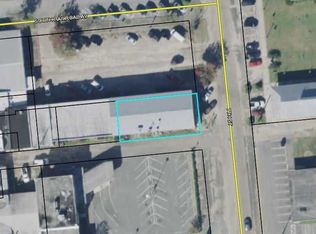 684 7th St, Chipley, FL 32428