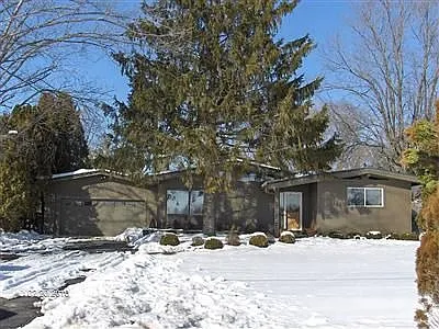 1066 W Sparrow Rd photo 1