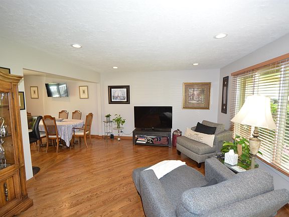 2nd image of 1418 35th St
