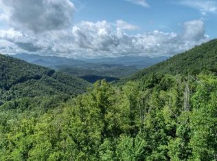 808 Brendle Rd, Franklin, NC 28734