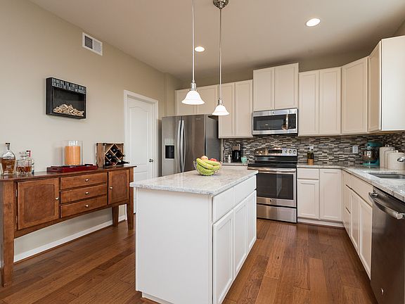 2nd image of 65 Lookout Mountain Ct
