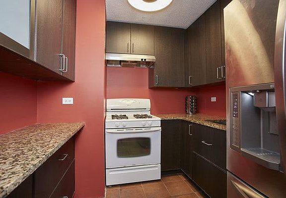 4th image of 80 Gold St #20B