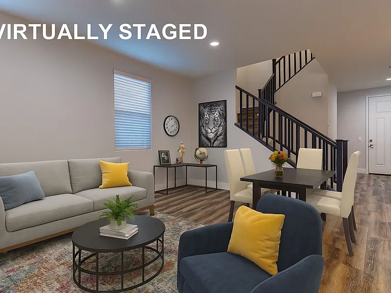 426 Port Reggio St — Photo 8
