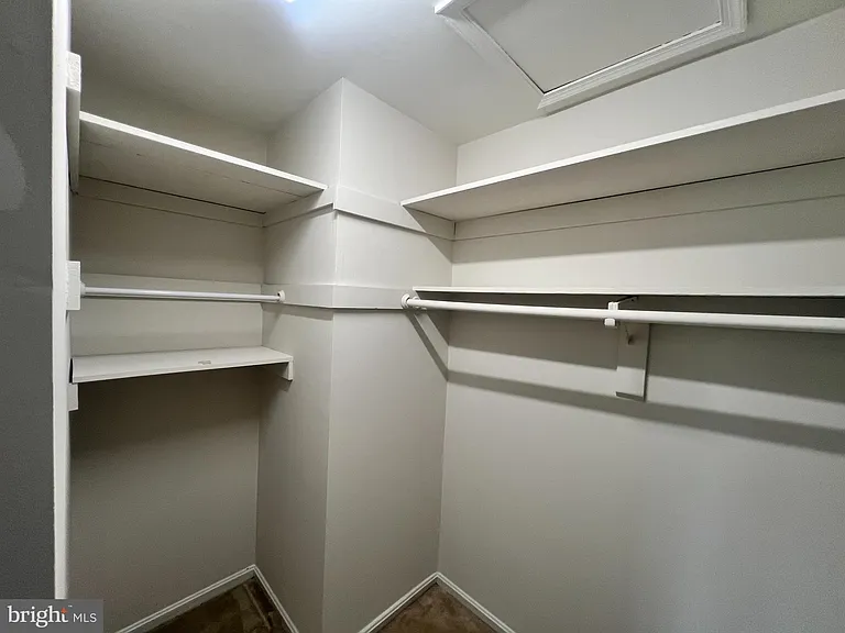 516 Meadow Hall Dr #D516 — Photo 14