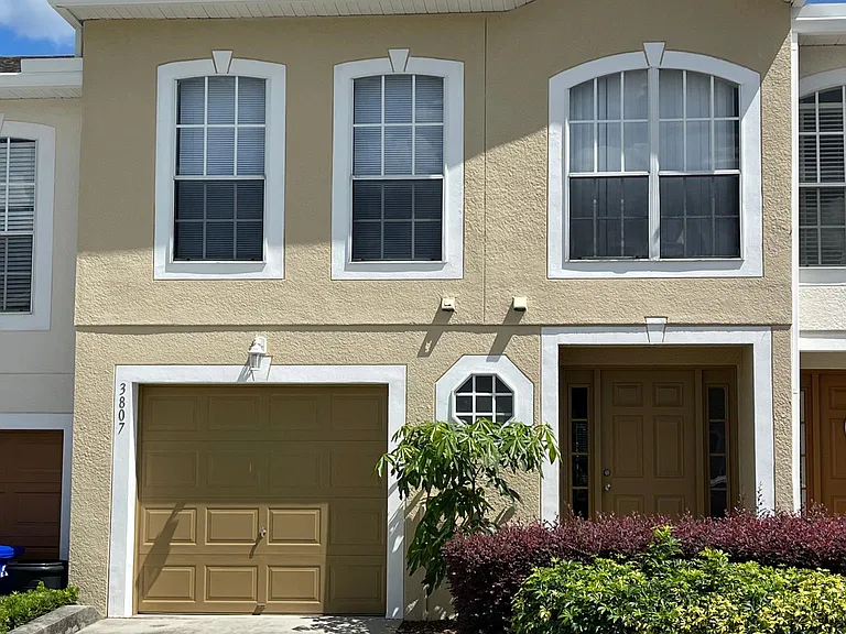 3807 Exeter Ln — Photo 1