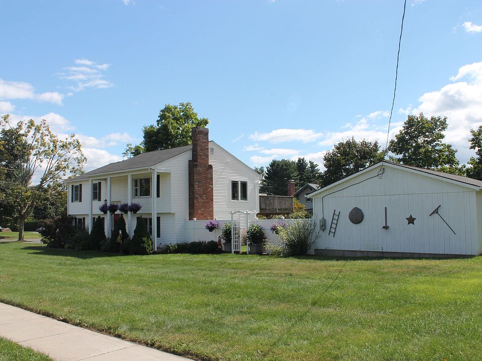 2nd image of 1999 Westfield St