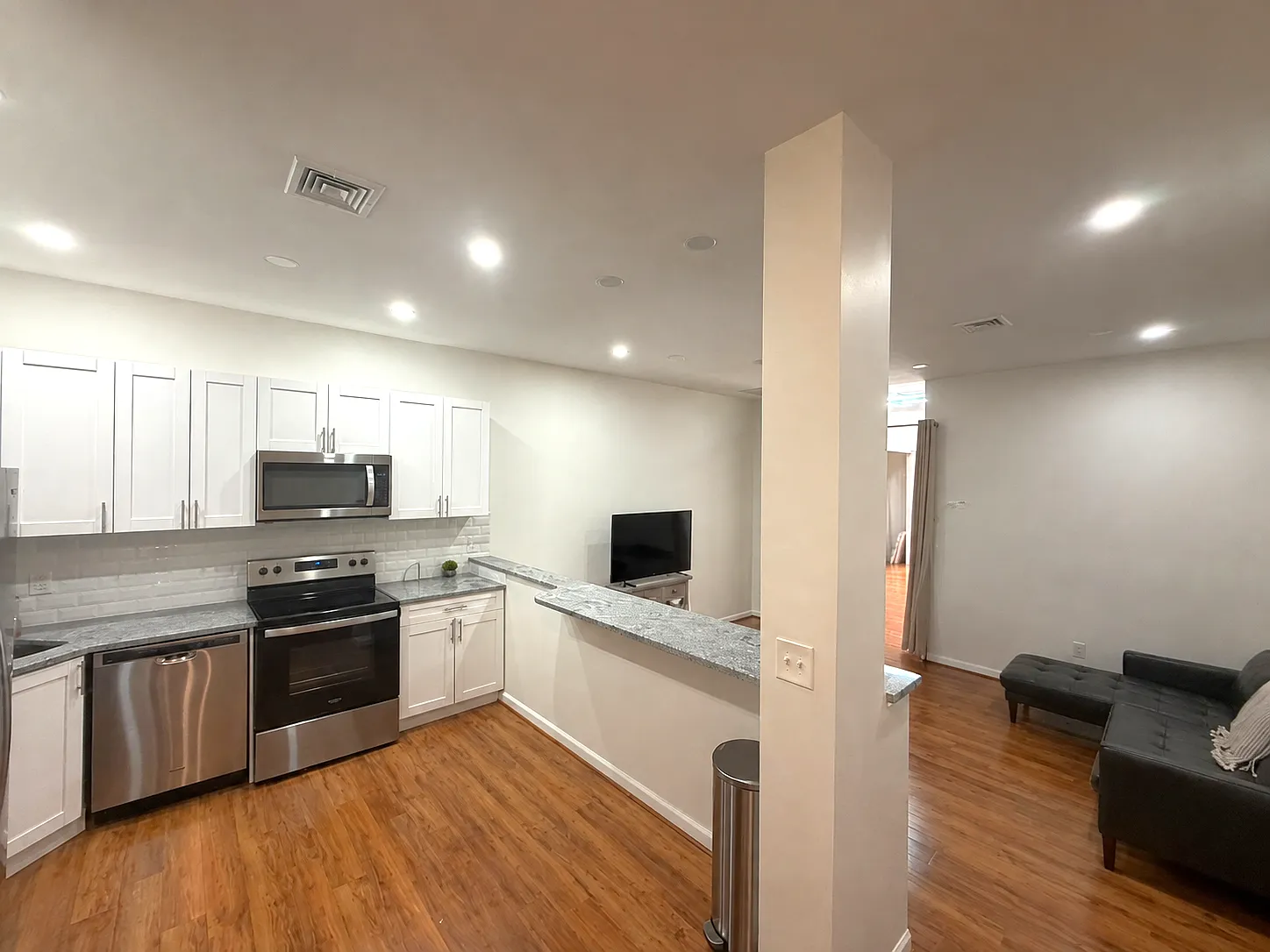 1 bed, $2,800 — Photo 2