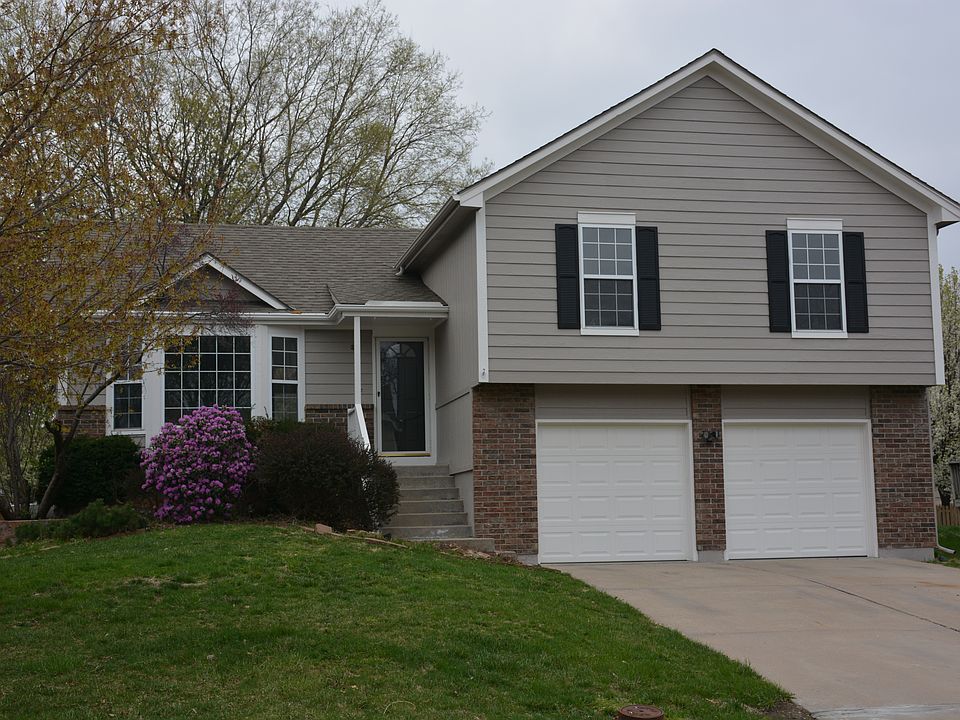 1st image of 421 SE Ashton Dr