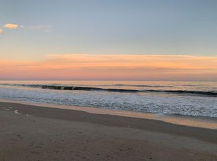 203 Palmetto Blvd, Edisto Island, SC 29438