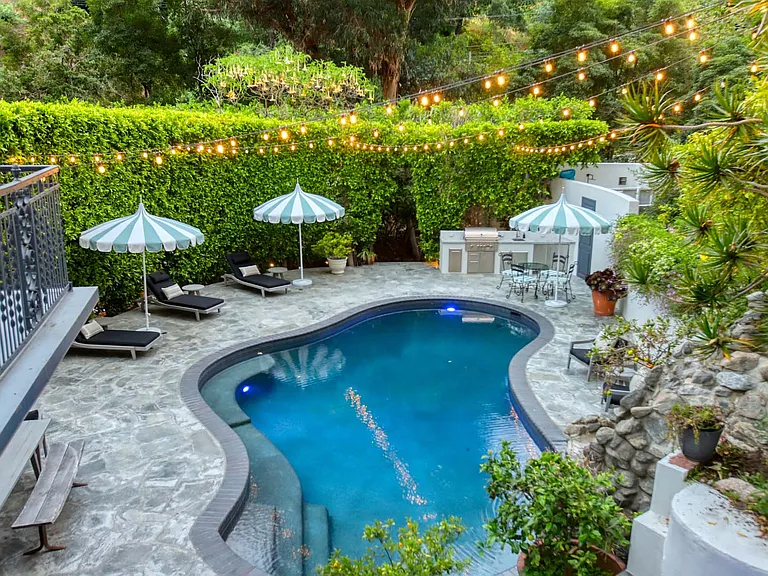 2050 Laurel Canyon Blvd — Photo 42