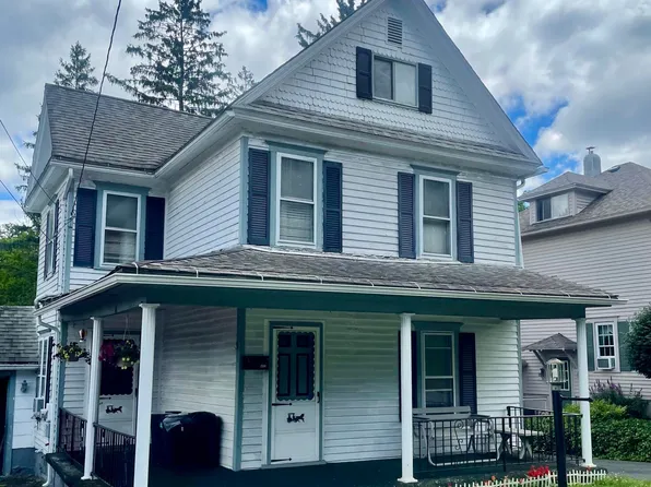 425 Center St, Clarks Summit, PA 18411