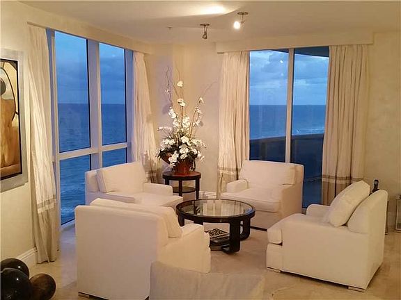 4th image of 18671 Collins Ave APT 2104