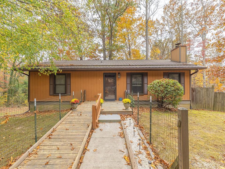1st image of 602 Beechwood Lakes Dr