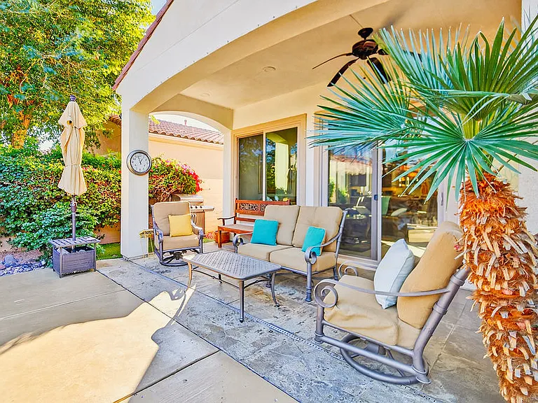 81656 Avenida De Baile — Photo 19