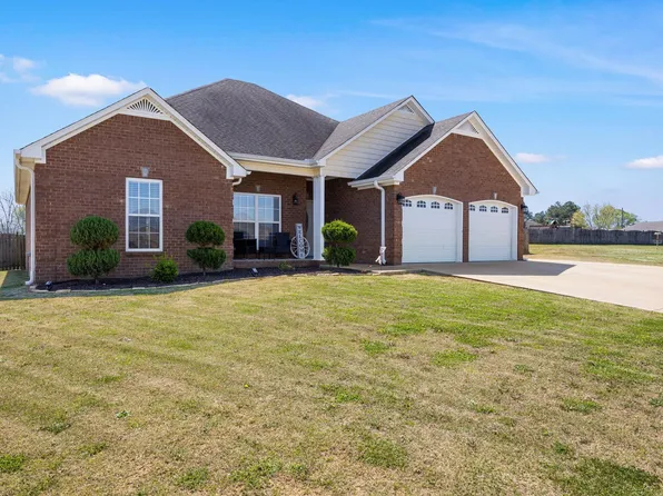 105 Isabella Ct, Killen, AL 35645