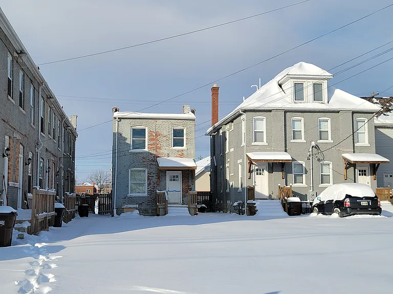 472-482 Carpenter St — Photo 20