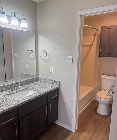 Chappell Hill Apartments — Photo 24