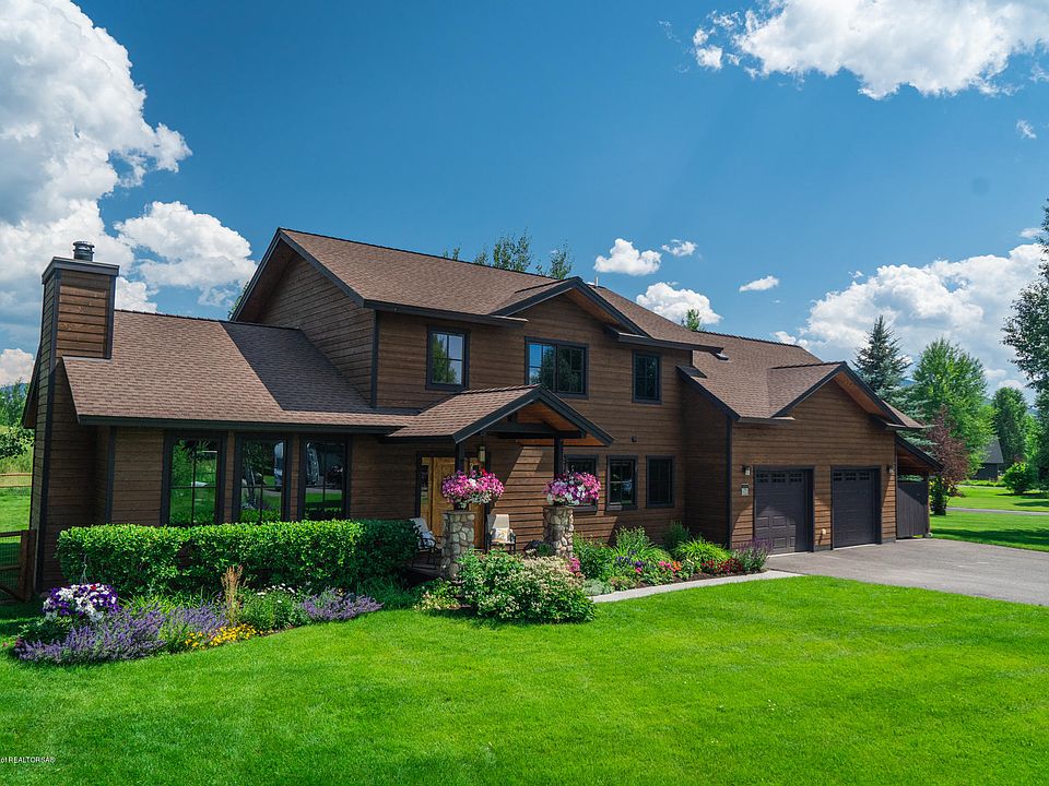 1st image of 4335 Balsam Ln