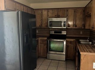 102 E Truman Ave #F, Copperas Cove, TX 76522