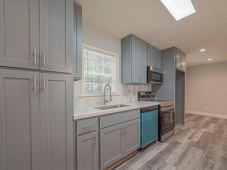 4417 Knoxville St — Photo 19