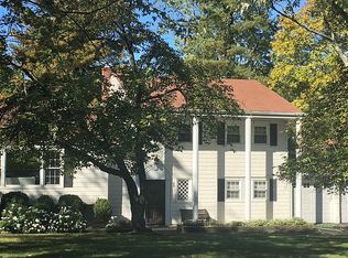 5 Tudor Ter, Livingston, NJ 07039