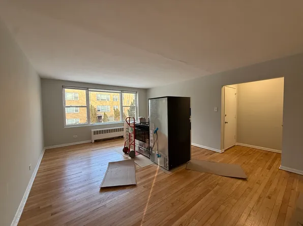 7540 N Bell Ave, Chicago, IL