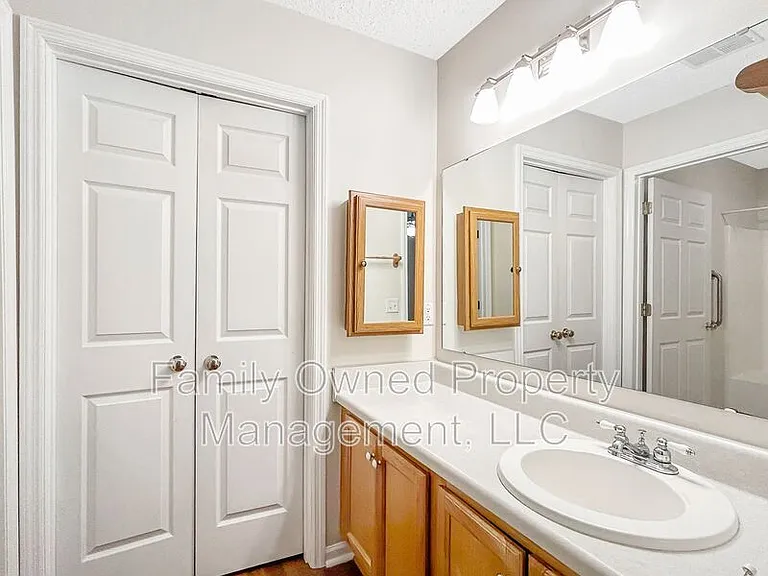 112 Stewart Pl — Photo 17