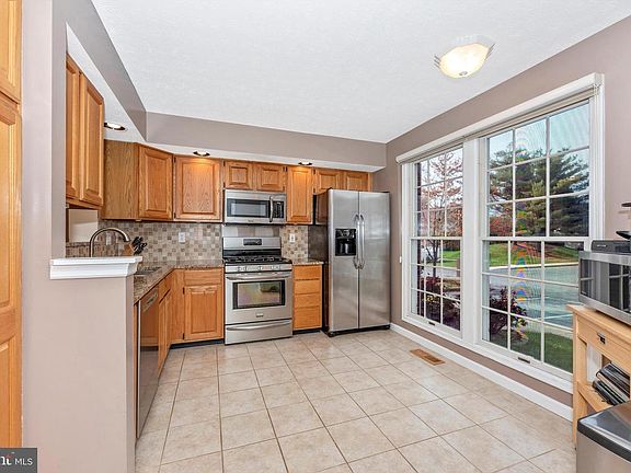 4th image of 1571 Saint Lawrence Ct