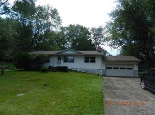 1388 Cherry Ln, Uniontown, OH 44685