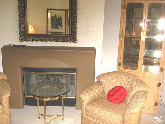 5th image of 278 Vista Royale Cir E