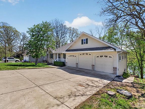 2nd image of 10524 Village Ln #2524