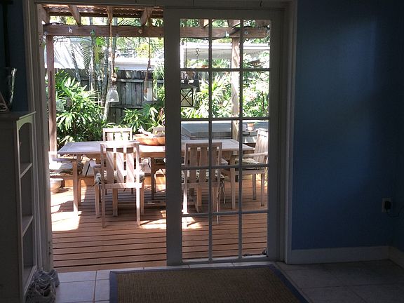 3rd image of 839 SW 20th St