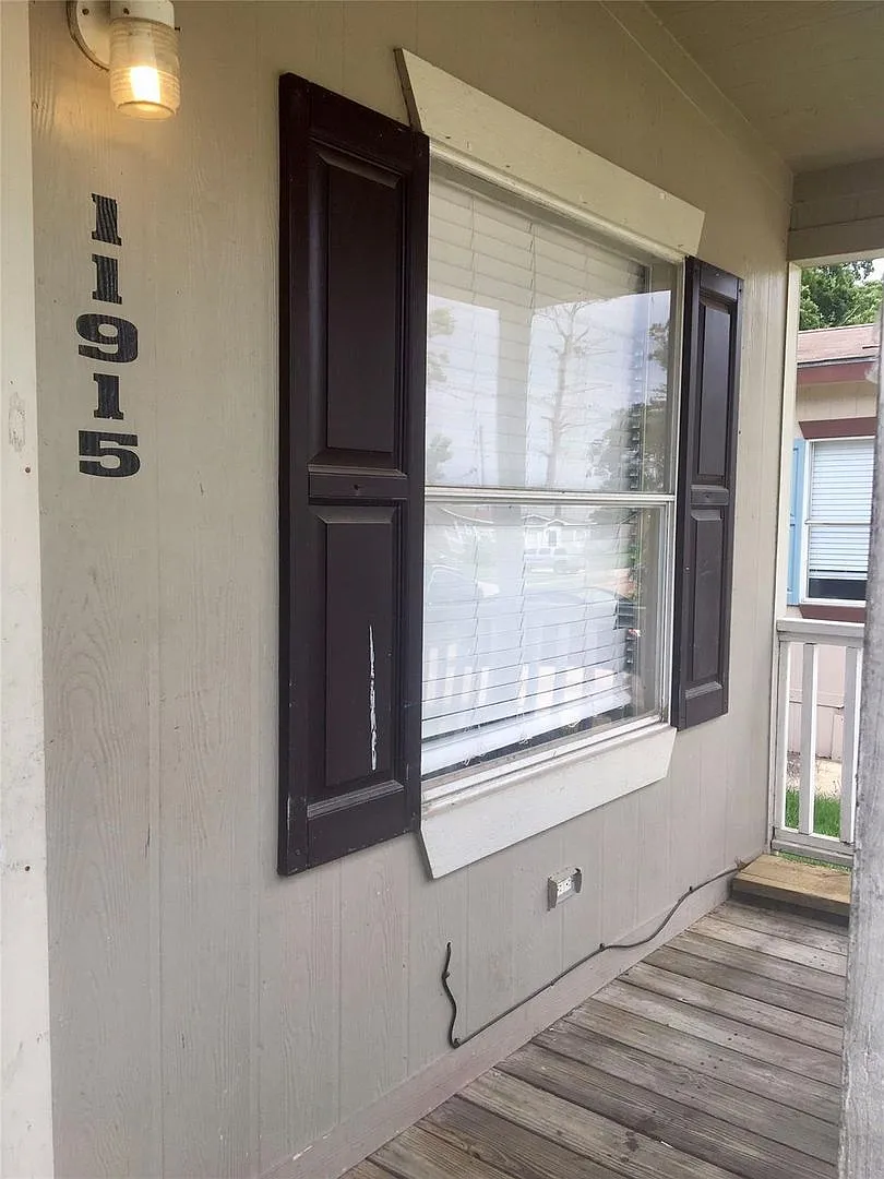 Spacious And Clean 3 Br House - Looking For The Right People To Call Home! — Photo 3