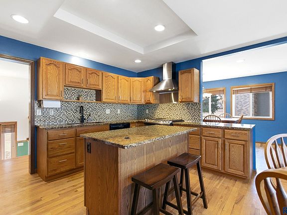 4th image of 6201 W 32nd St