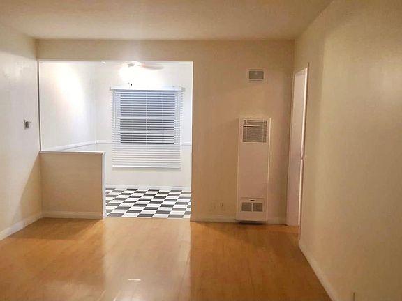4th image of 1218 N Mansfield Ave APT 6